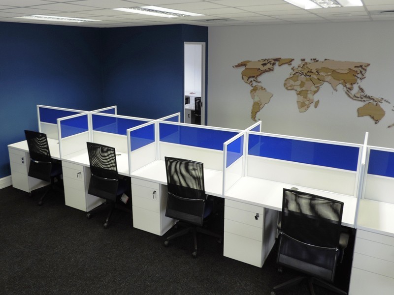 Blue and white call-centre